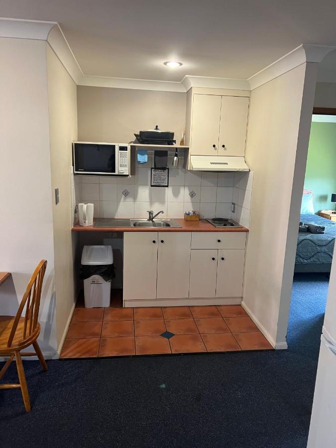 Asters On James Motor Inn Toowoomba Eksteriør billede