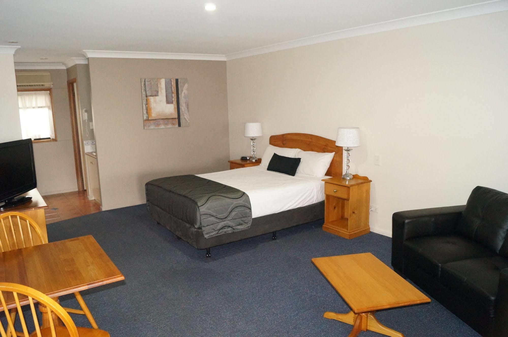 Asters On James Motor Inn Toowoomba Eksteriør billede