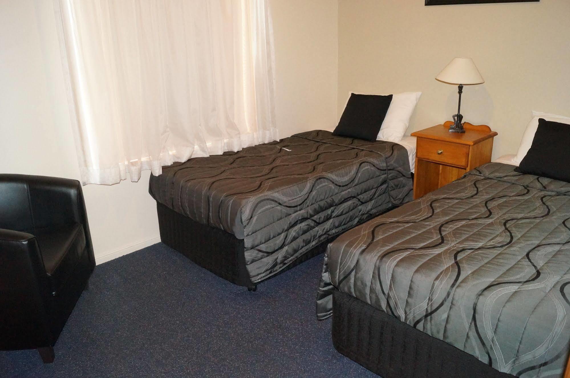 Asters On James Motor Inn Toowoomba Eksteriør billede
